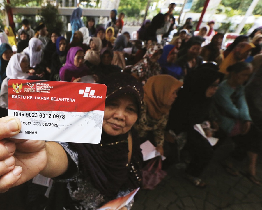 <p>Ilustrasi penerima bansos BPNT 2025. Berikut cara cek penerima BPNT 2025 lewat HP di aplikasi cek bansos, ketahui jadwal pencairan tahap kedua dan besaran dana yang diterima KPM. (Foto/Menko PMK).</p>
