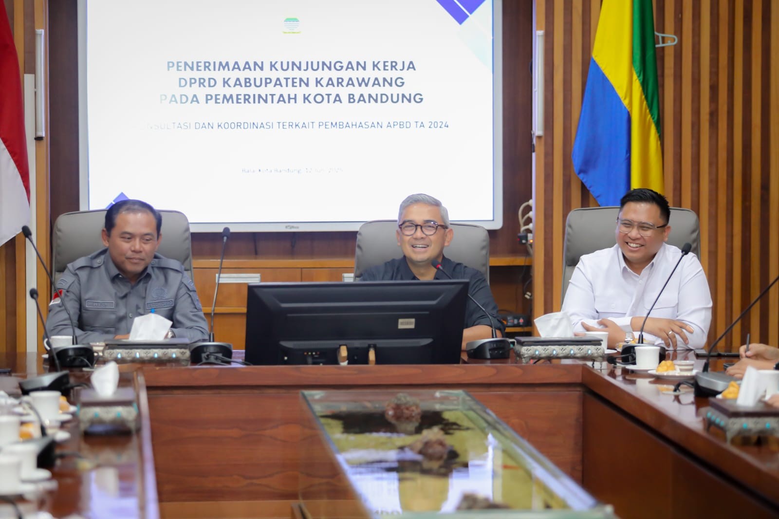<p>DPRD Kabupaten Karawang yang melakukan kunjungan kerja ke Balai Kota Bandung, Kamis, 12 Juni 2025. (Dok.Pemkot Bandung)</p>
