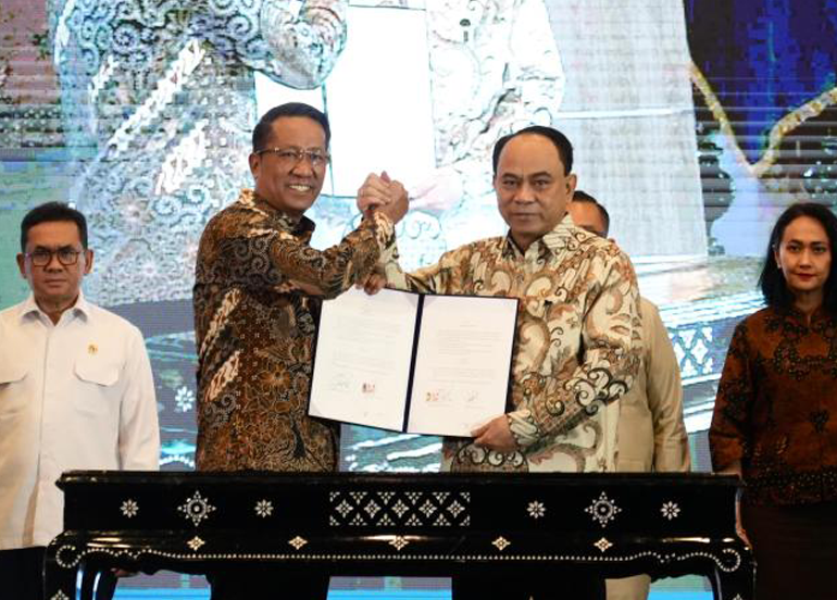 <p>Kemenkop bersama Kemenkum resmi menandatangani Nota Kesepahaman (MoU) demi mempercepat pembentukan 80 ribu Kopdes/Kel Merah Putih di seluruh Indonesia. (Dok.Kemenkop)</p>
