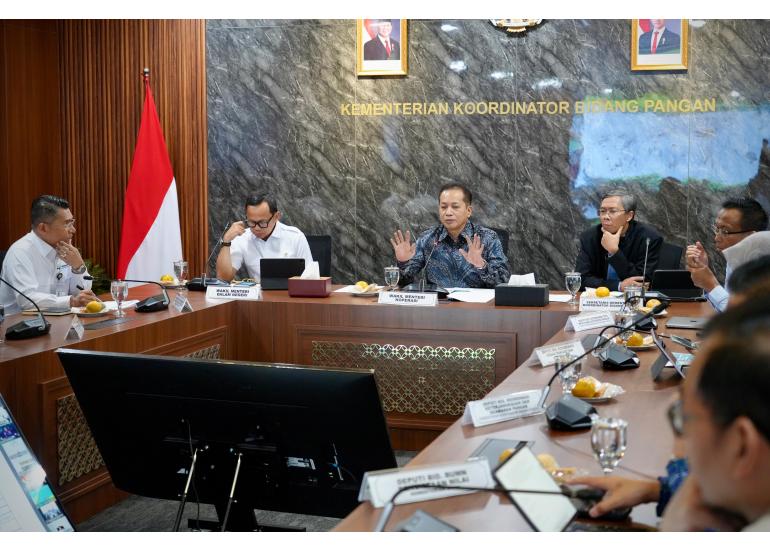 <p>Rapat koordinasi membahasa Koperasi Desa/Kelurahan Merah Putih di Gedung Kemenko Pangan, Jakarta, Rabu (9/7). (Dok.Kemenkop)</p>
