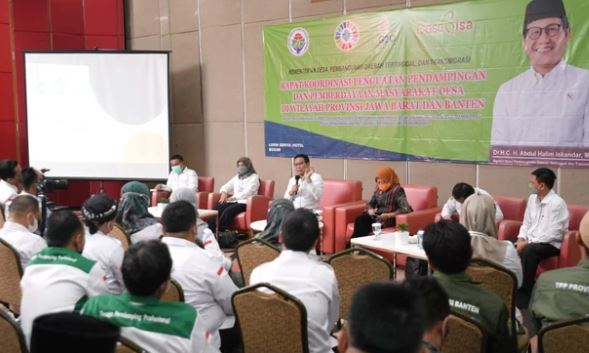 <p>Kemendesa PDTT akan membuka rekrutmen Pendamping Desa 2025. Simak jadwal, kriteria pelamar, dan panduan pendaftaran lengkap agar tidak tertinggal informasi penting. Foto: Mugi/Kemendes PDTT</p>
