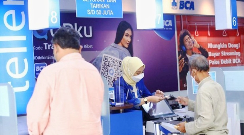 <p>KUR BCA 2025 tawarkan pinjaman hingga Rp500 juta dengan bunga rendah 6% per tahun dan tenor 1–5 tahun. Proses cepat, syarat mudah, dan tanpa agunan.</p>
