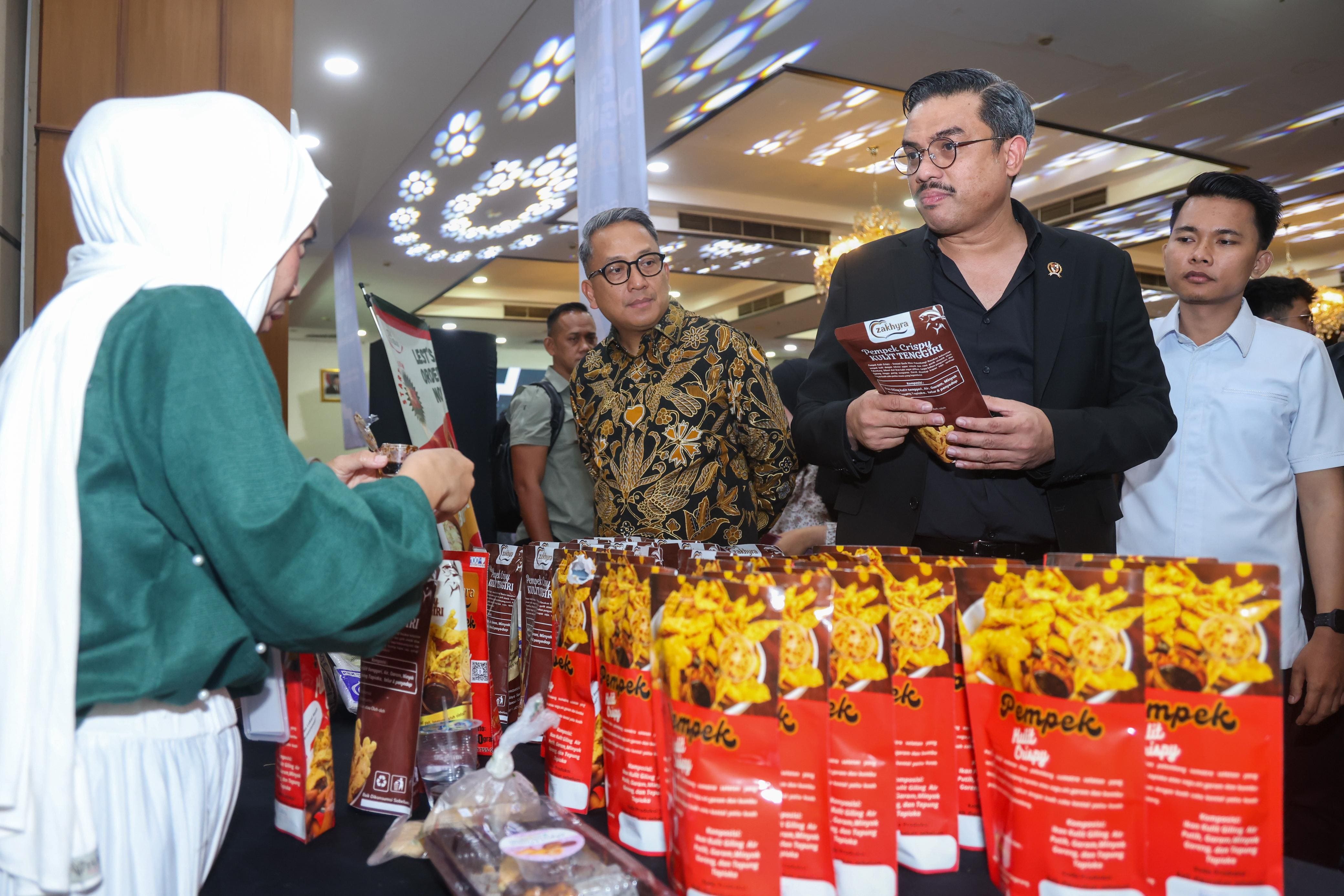 <p>Menteri Usaha Mikro, Kecil, dan Menengah (UMKM), Maman Abdurrahman, dalam acara UMKM Go Digital yang digelar PB HMI di Jakarta, Selasa, 30 September 2025. (Dok. Kementerian UMKM)</p>

<p> </p>
