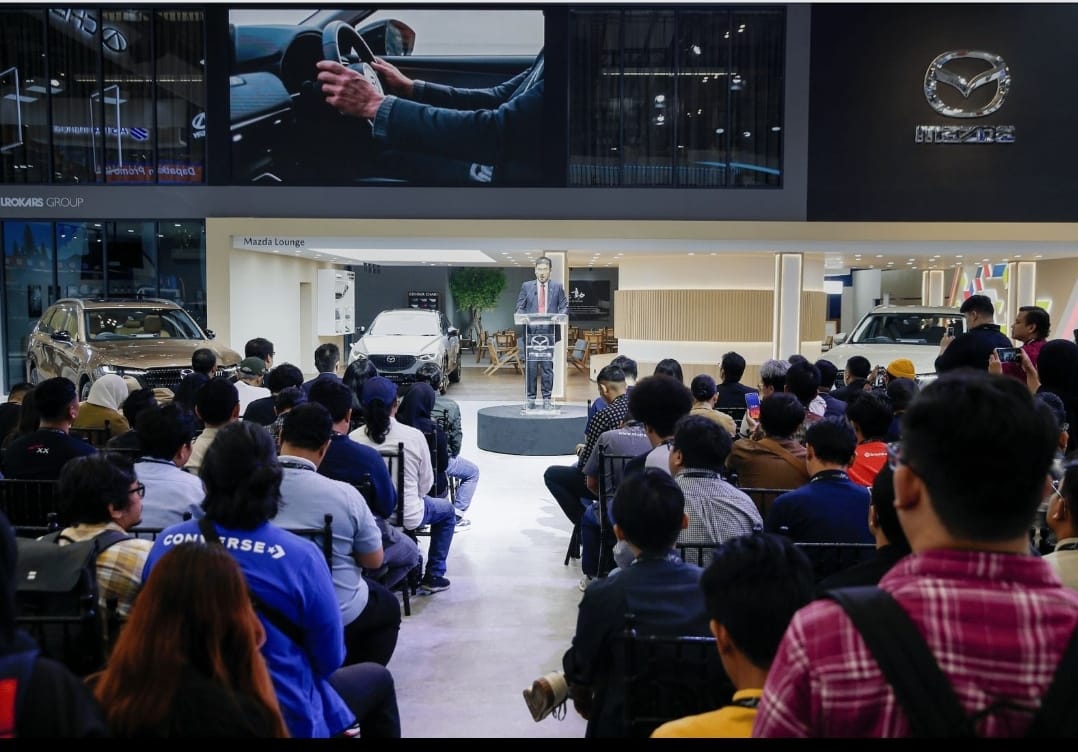 <p>Pada GIIAS 2025, Mazda mengusung tema For You. To Feel. To Drive untuk menegaskan komitmen-nya dalam menghadirkan kendaraan yang mampu menggugah koneksi emosional dengan setiap pengguna-nya. (Dok. Mazda di Indonesia)</p>
