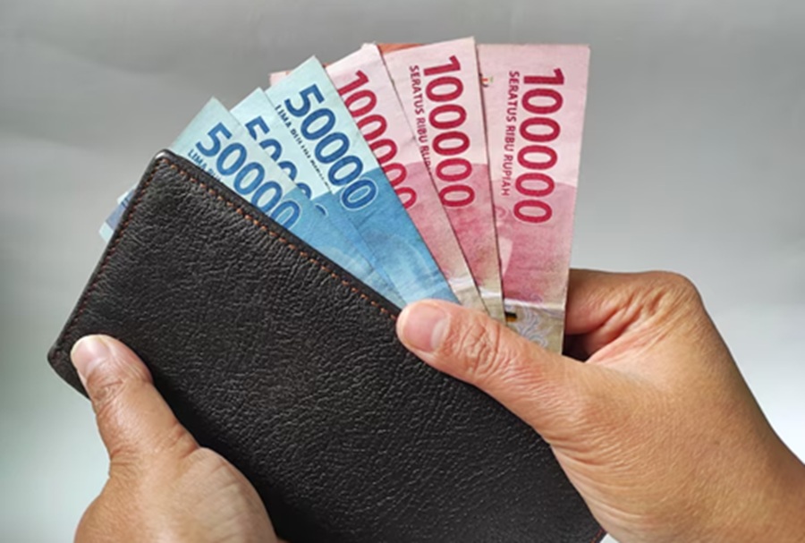 <p>Ilustrasi uang rupiah. Berikut cara cek penerima BSU 2025 Rp600 ribu. (Foto: Freepik).</p>