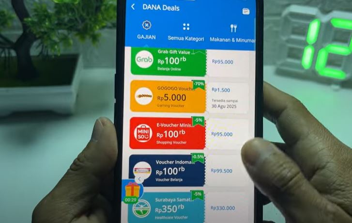 <p>Temukan rahasia fitur tersembunyi Dana yang bisa menghasilkan uang tanpa harus mengundang teman. Dapatkan saldo Dana gratis dari promosi voucher, check-in harian, hingga game berhadiah langsung di aplikasi. Foto  Sandi Tutorial @SandiTutorial.</p>

<p> </p>

