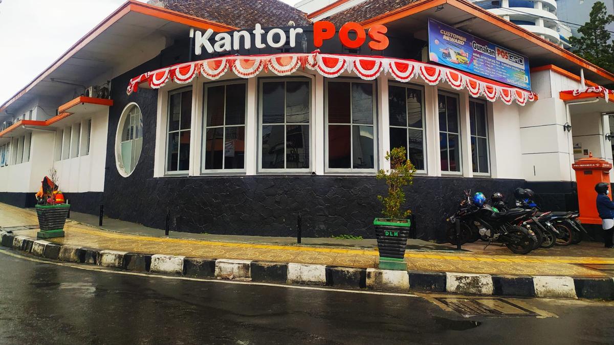 <p>Pencairan gaji pensiunan PNS September 2025 tetap pakai skema lama, dan kenaikan resmi ditunda.</p>
