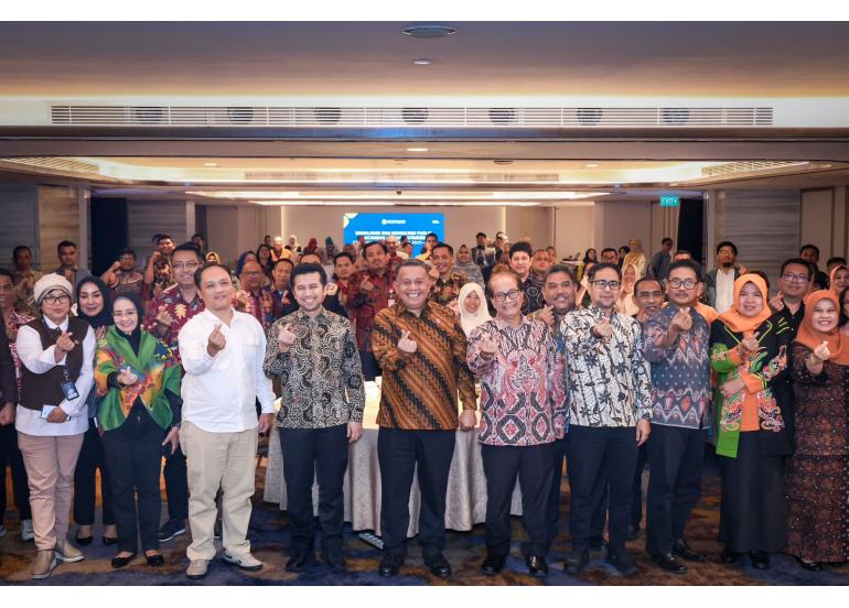 <p>Acara Sosialisasi dan Konsultasi Publik Rancangan Rencana Strategis Kementerian UMKM Tahun 2025–2029 di Surabaya, Jawa Timur, Senin, 2 Juni 2025. (Dok.Kementerian UMKM)</p>

