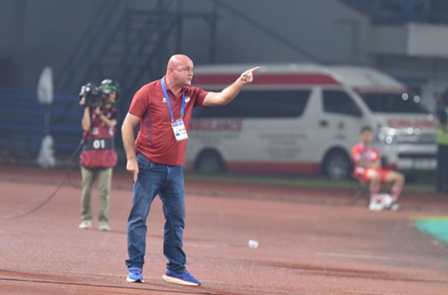 <p>Pelatih Persib, Bojan Hodak ingatkan anak-anak asuhnya untuk mewaspadai permainan Bali United. Foto: Persib.</p>
