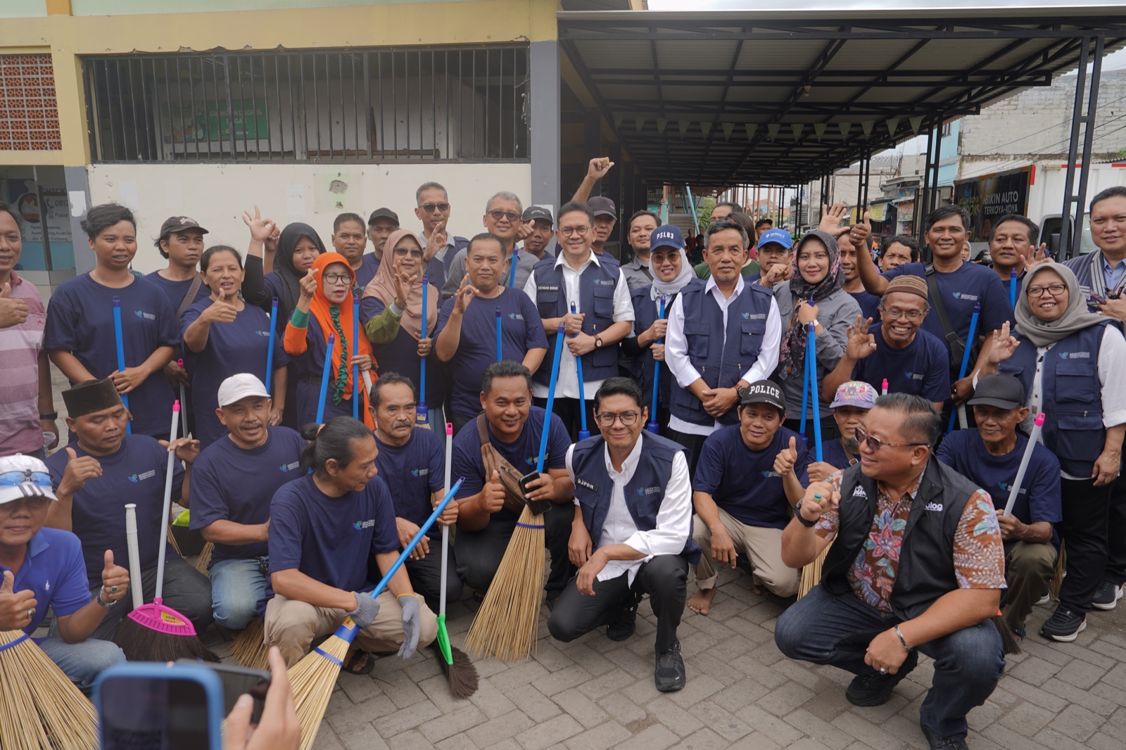<p>Menteri Perdagangan Budi Santoso saat mengampanyekan Gernas Mapan di Pasar Rakyat Sememi, Surabaya, Jawa Timur, Kamis, 13 November 2025. (Dok. Kemendag)</p>
