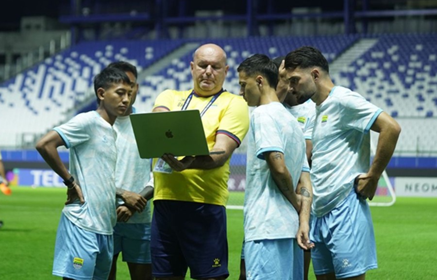 <p>Preview Persib kontra PSBS Biak di pekan kesembilan Super League 2025/26. Foto: Persib.</p>
