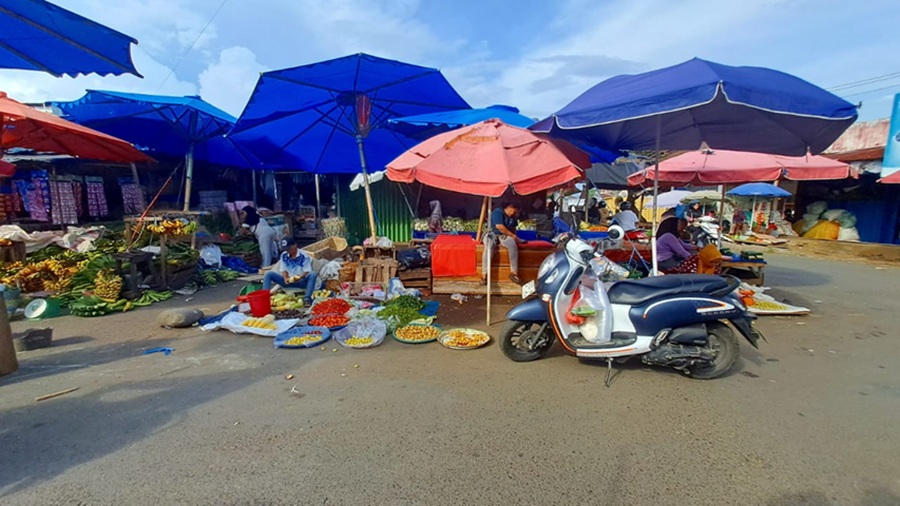 Pasar tradisional Bengkulu direvitalisasi agar memudahkan akses pengunjung dalam rangka agenda Festival Pasar Rakyat 2025.